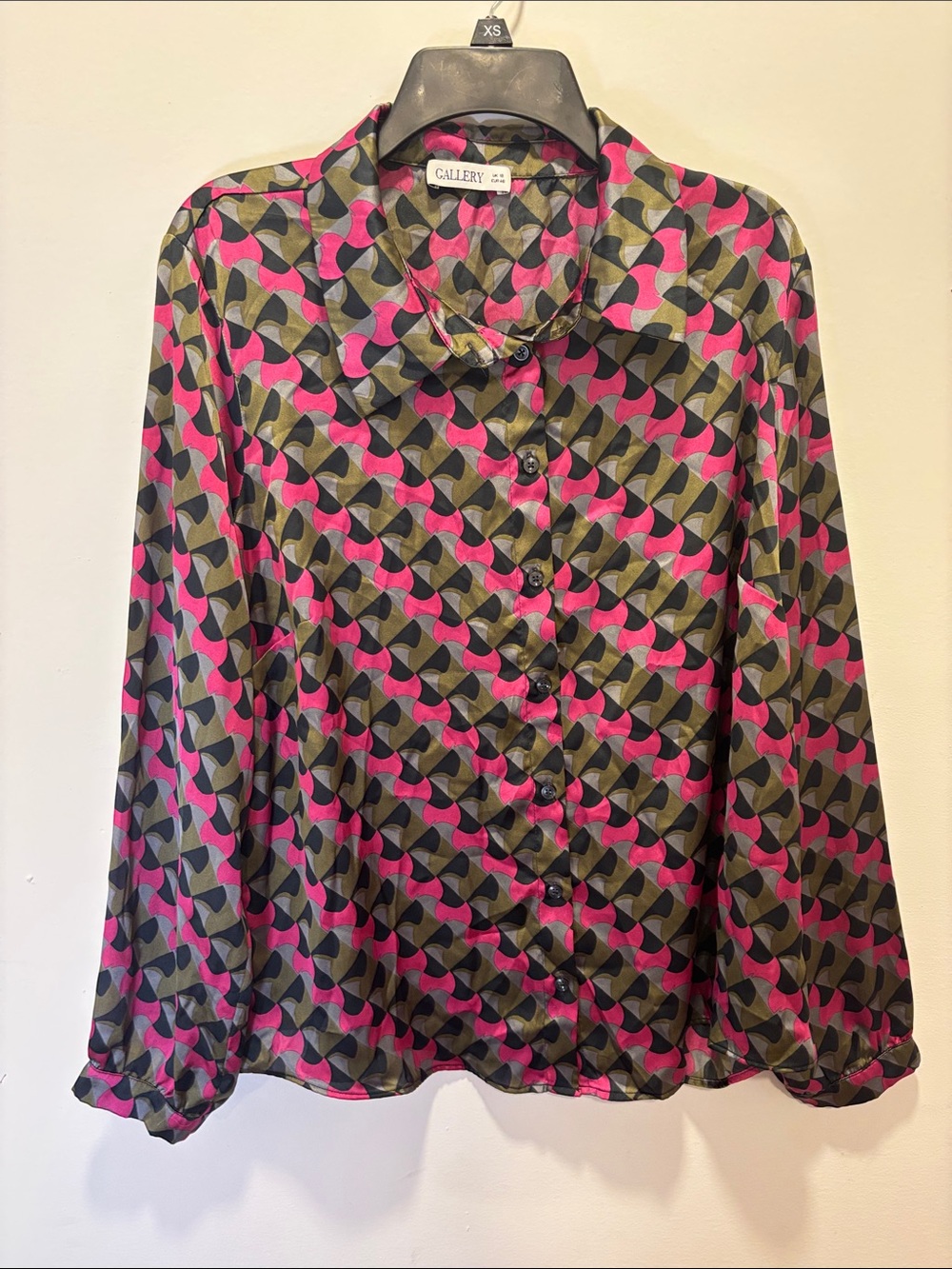 Gallery Pink & Olive Geometric Button-Down Shirt